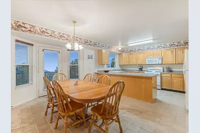 169 E Manilla Dr S, Draper, UT 84020 - Photo 6