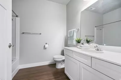 863 N Coulsen Dr #H102, Saratoga Springs, UT 84045 - Photo 12