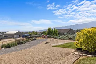 9707 N Hummer Dr, Eagle Mountain, UT 84005 - Photo 34