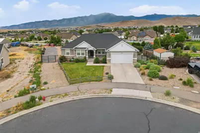 9707 N Hummer Dr, Eagle Mountain, UT 84005 - Photo 42