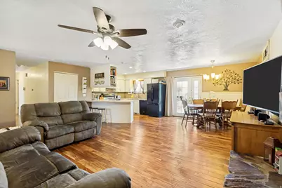 3376 W 10000 S, South Jordan, UT 84095 - Photo 6