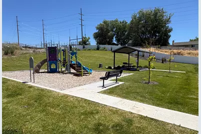 923 W Coalburn Way #101/65, Murray, UT 84123 - Photo 16
