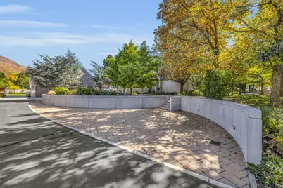 782 E Ivy Manor Ln, Draper, UT 84020 - Photo 4