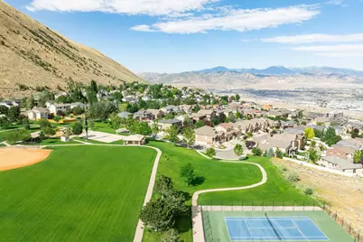 258 E Red Leaf Dr, Draper, UT 84020 - Photo 48