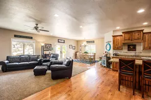 258 E Red Leaf Dr, Draper, UT 84020 - Photo 12