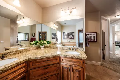 258 E Red Leaf Dr, Draper, UT 84020 - Photo 18