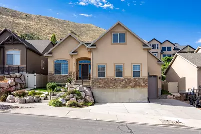 258 E Red Leaf Dr, Draper, UT 84020 - Photo 1