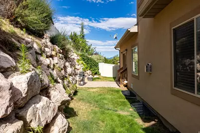 258 E Red Leaf Dr, Draper, UT 84020 - Photo 34