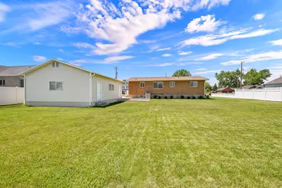 2467 S 2000 W, Syracuse, UT 84075 - Photo 26