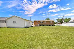 2467 S 2000 W, Syracuse, UT 84075 - Photo 26