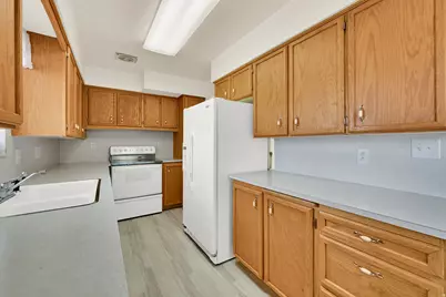 2467 S 2000 W, Syracuse, UT 84075 - Photo 18