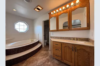 1402 Shepherd Dr, Wellington, UT 84542 - Photo 18