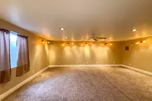 1402 Shepherd Dr, Wellington, UT 84542 - Photo 32
