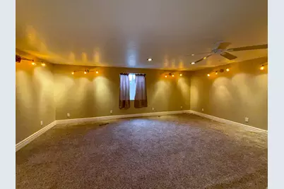 1402 Shepherd Dr, Wellington, UT 84542 - Photo 30