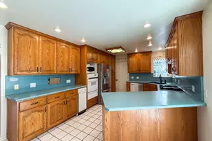 1402 Shepherd Dr, Wellington, UT 84542 - Photo 10