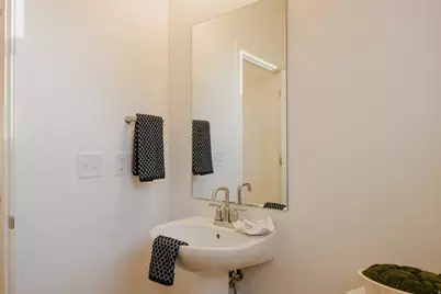 5233 S Paramount Dr, Riverdale, UT 84405 - Photo 48