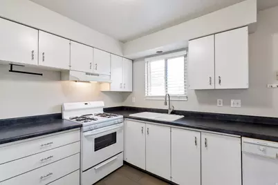 88 W 50 S #J10, Centerville, UT 84014 - Photo 6