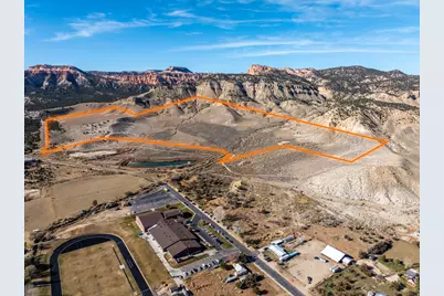 1040 W Under The Rim Rd, Tropic, UT 84776 - Photo 14