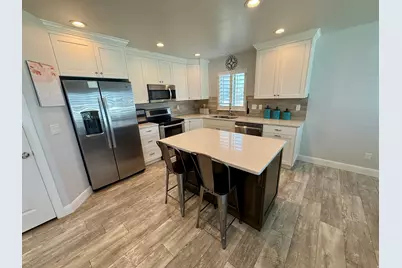 2677 W 3300 S, West Haven, UT 84401 - Photo 8