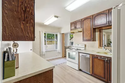 270 E 700 N, Logan, UT 84321 - Photo 6