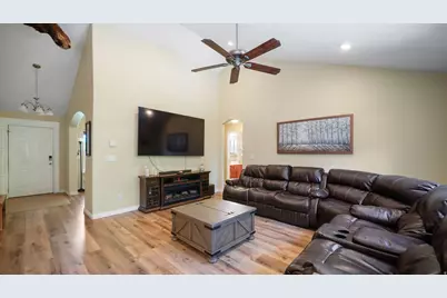 143 W Wrangler Ave, Saratoga Springs, UT 84045 - Photo 6