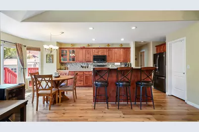 143 W Wrangler Ave, Saratoga Springs, UT 84045 - Photo 8