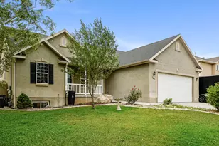 143 W Wrangler Ave, Saratoga Springs, UT 84045 - Photo 2