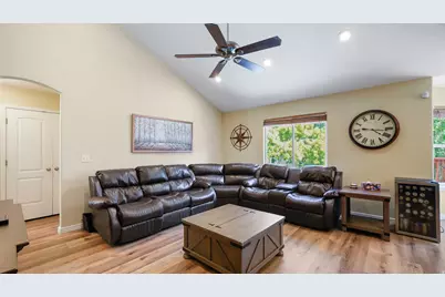 143 W Wrangler Ave, Saratoga Springs, UT 84045 - Photo 4
