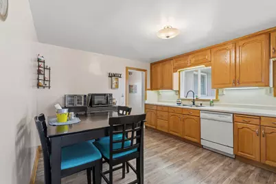 161 E 100 N, Bicknell, UT 84715 - Photo 6