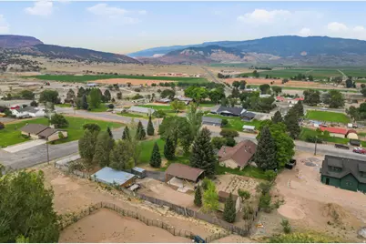161 E 100 N, Bicknell, UT 84715 - Photo 42