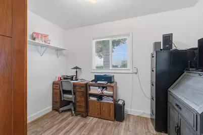 161 E 100 N, Bicknell, UT 84715 - Photo 22