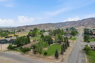 161 E 100 N, Bicknell, UT 84715 - Photo 38