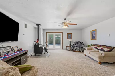 161 E 100 N, Bicknell, UT 84715 - Photo 12