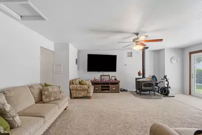161 E 100 N, Bicknell, UT 84715 - Photo 14