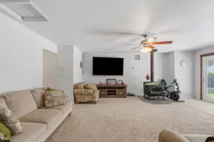 161 E 100 N, Bicknell, UT 84715 - Photo 14