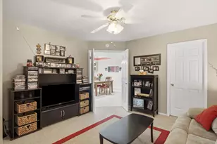4857 S 1690 E, Holladay, UT 84117 - Photo 18