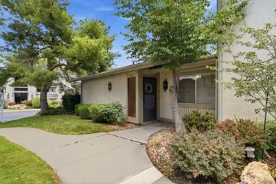 4857 S 1690 E, Holladay, UT 84117 - Photo 2