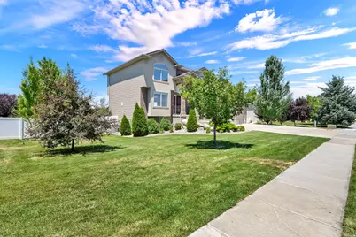 1407 N 3455 W, Clinton, UT 84015 - Photo 4