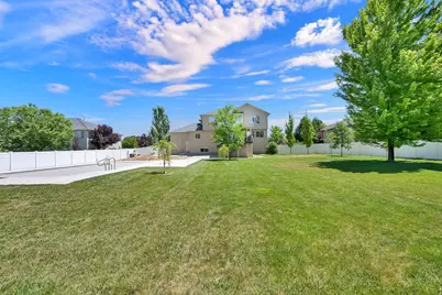 1407 N 3455 W, Clinton, UT 84015 - Photo 46