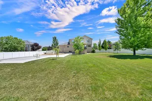 1407 N 3455 W, Clinton, UT 84015 - Photo 46