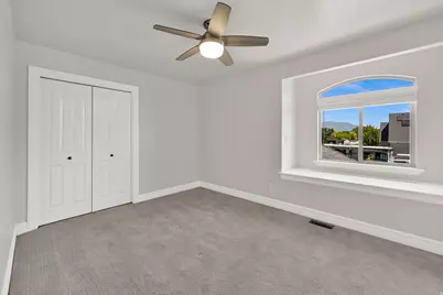 1407 N 3455 W, Clinton, UT 84015 - Photo 32