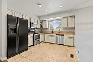 5664 Aspen Ct, South Ogden, UT 84403 - Photo 4