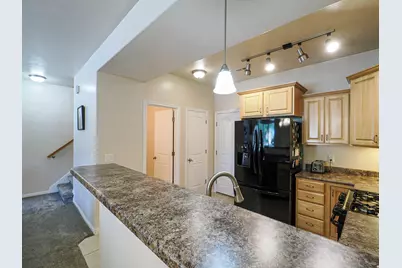 940 W Willow Green Way, Farmington, UT 84025 - Photo 12