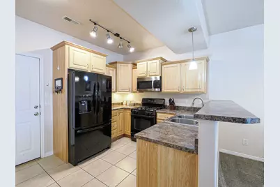 940 W Willow Way, Farmington, UT 84025 - Photo 8