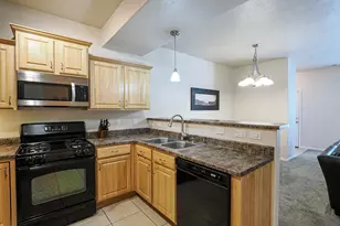 940 W Willow Way, Farmington, UT 84025 - Photo 10