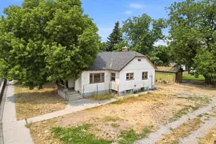 262 W 400 S, Springville, UT 84663 - Photo 2