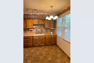 3891 S Grandview Dr E, Ogden, UT 84403 - Photo 4