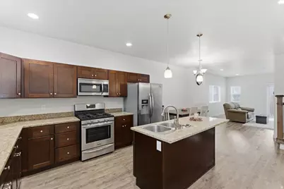 1538 W 3870 S, West Valley, UT 84119 - Photo 2