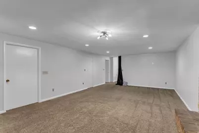 5629 S Laurelwood St, Holladay, UT 84121 - Photo 24