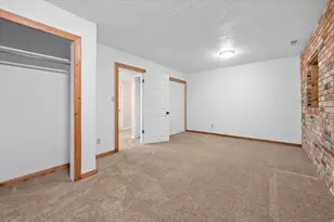 254 E 1825 N, Centerville, UT 84014 - Photo 58